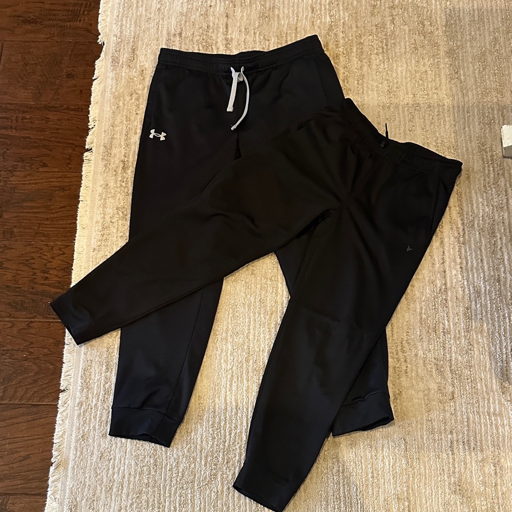 Black joggers- 3 pair
1 gray